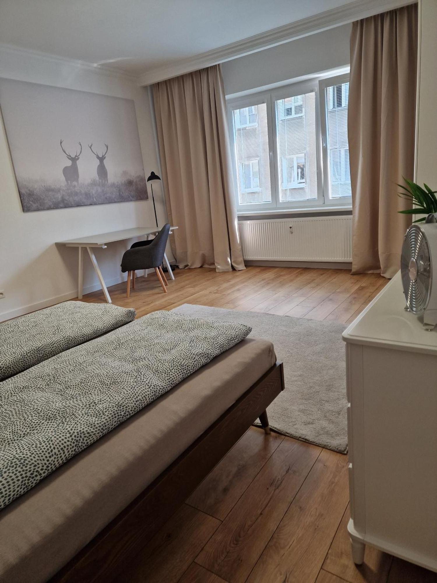 Old Town Apartment - 2 Bedrooms, Self Check-In Bratislava Exterior foto
