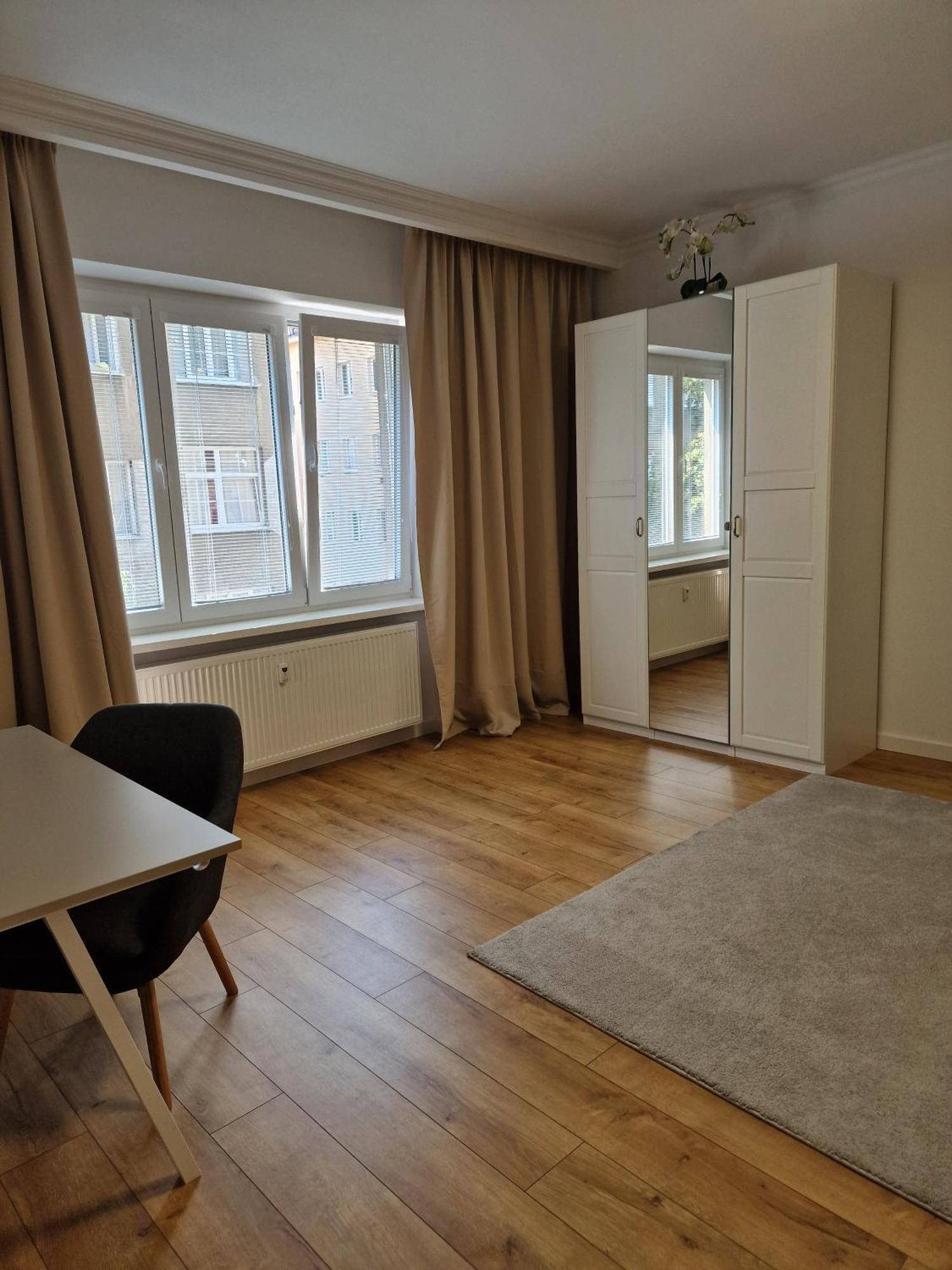 Old Town Apartment - 2 Bedrooms, Self Check-In Bratislava Exterior foto